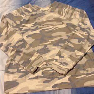 Pretty Rebel Belk brand long sleeve